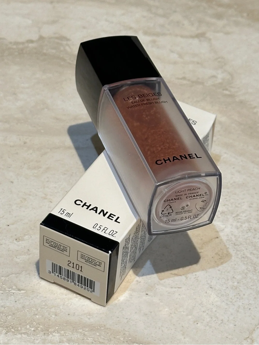 CHANEL les beiges